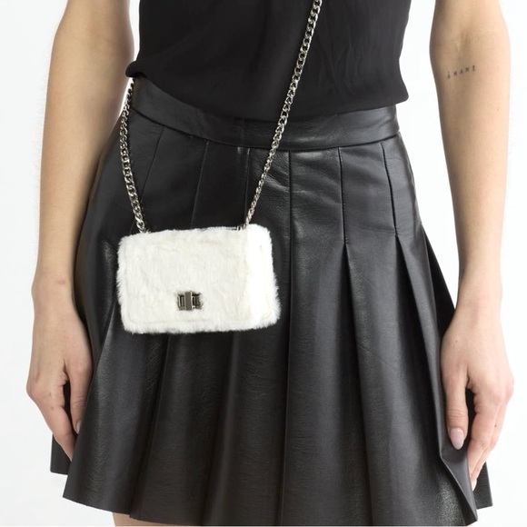 Steve Madden White Faux Fur Mini Crossbody Bag NWT - Picture 3 of 14
